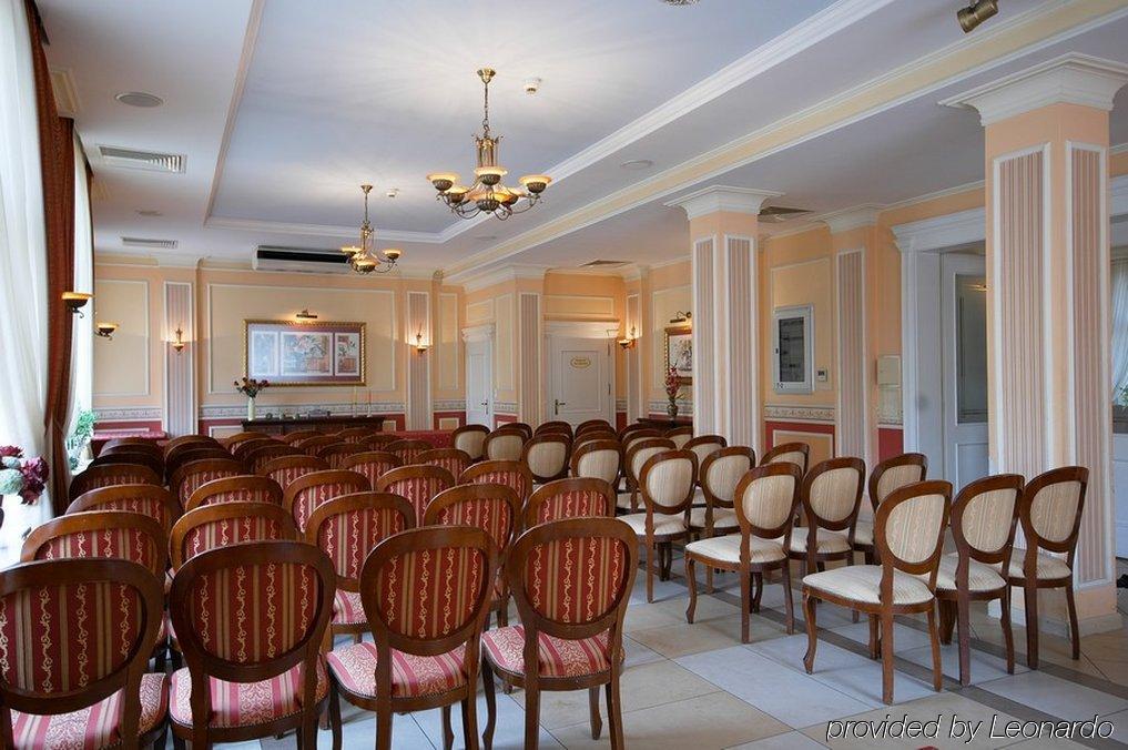 Villa Royal Ostrów Wielkopolski Faciliteiten foto